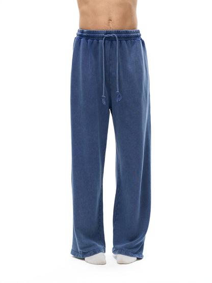 Model styling VÉRON Le Mirage washed pants 4