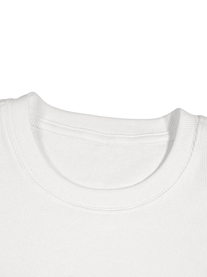 Close-up of ribbed cotton fabric texture for La Huchette VÉRON tee.

