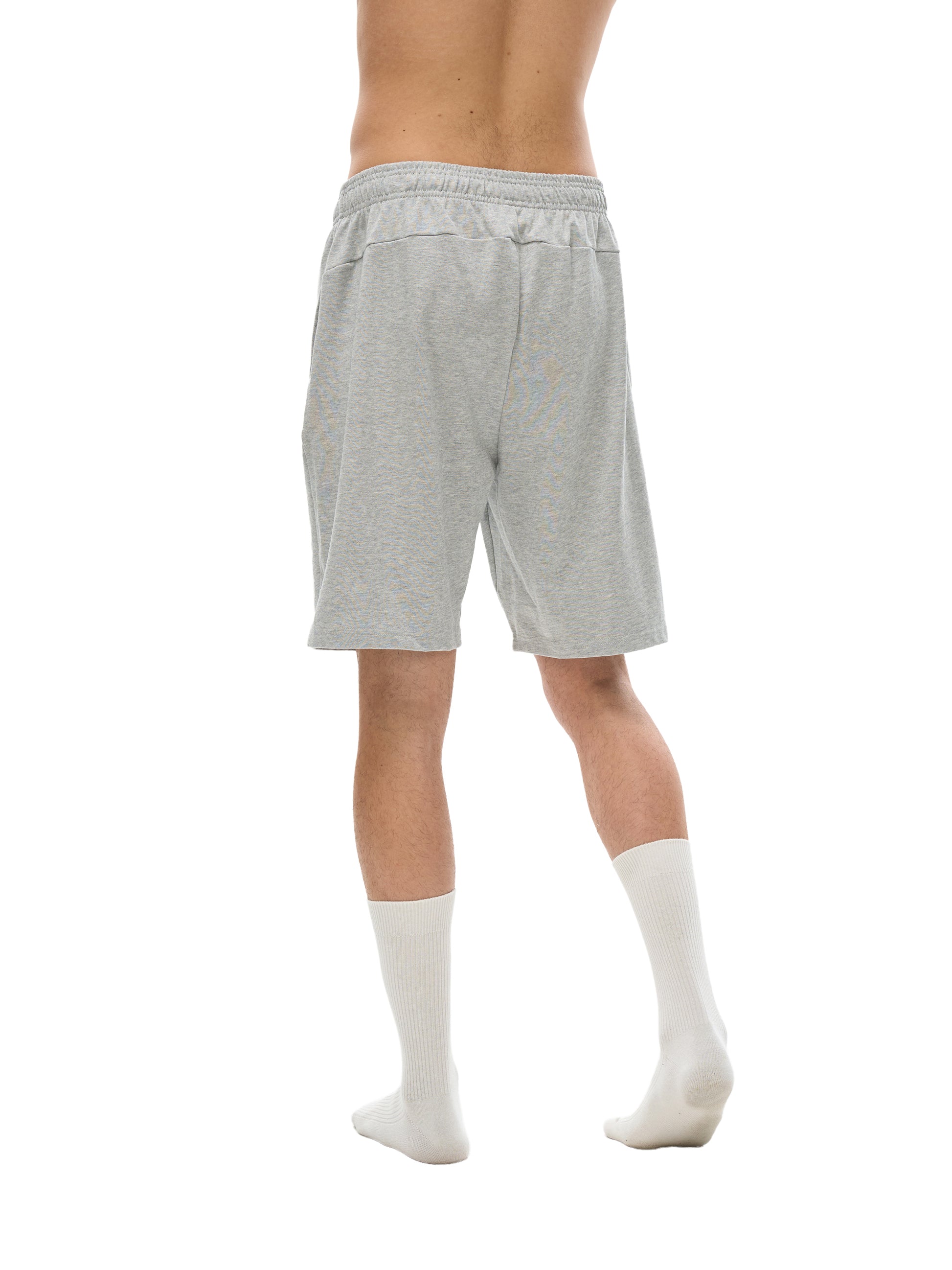 Model wearing VÉRON Mousseline streetwear shorts 5