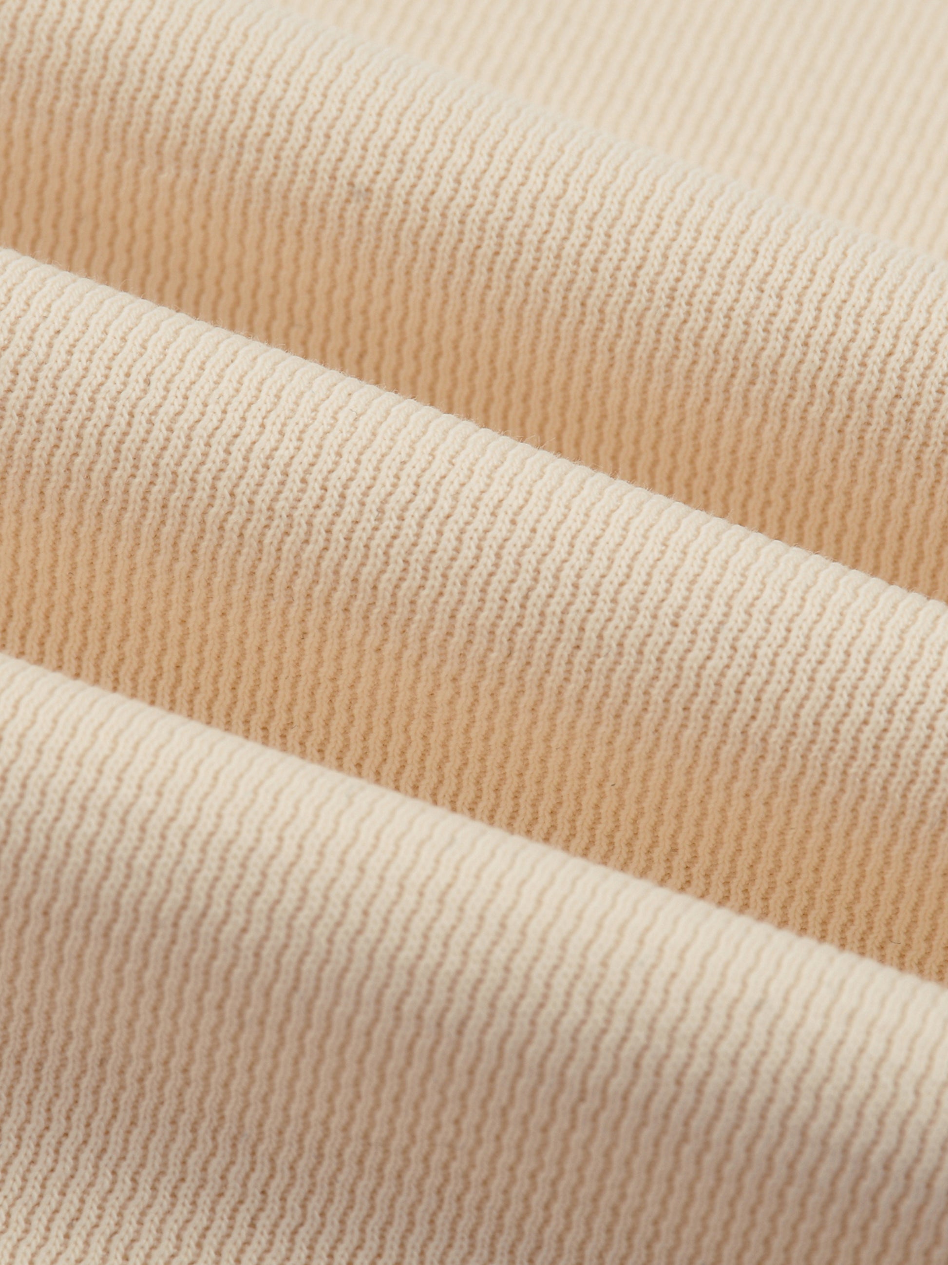 Modern fit Saint-Germain polo with sleek minimal design 3.


