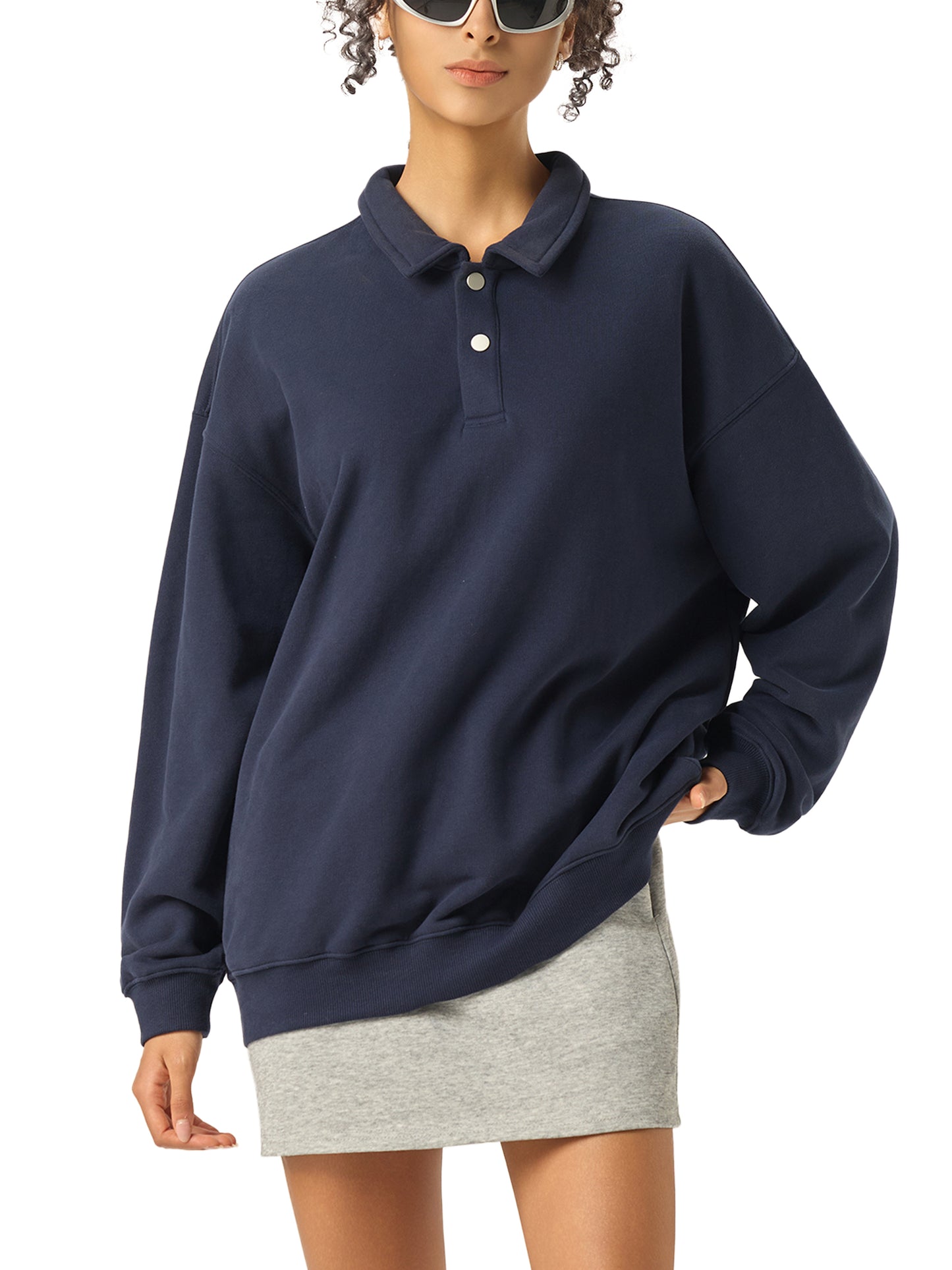 Unisex model styling VÉRON Avenue du Charme polo streetwear top 4