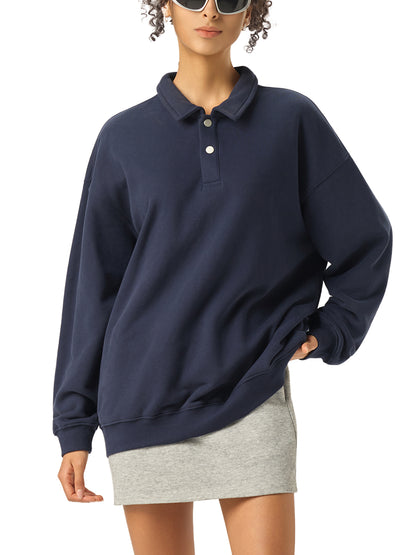 Unisex model styling VÉRON Avenue du Charme polo streetwear top 4