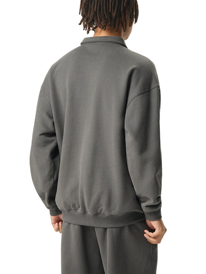 Unisex model styling VÉRON Avenue du Charme polo streetwear top 2