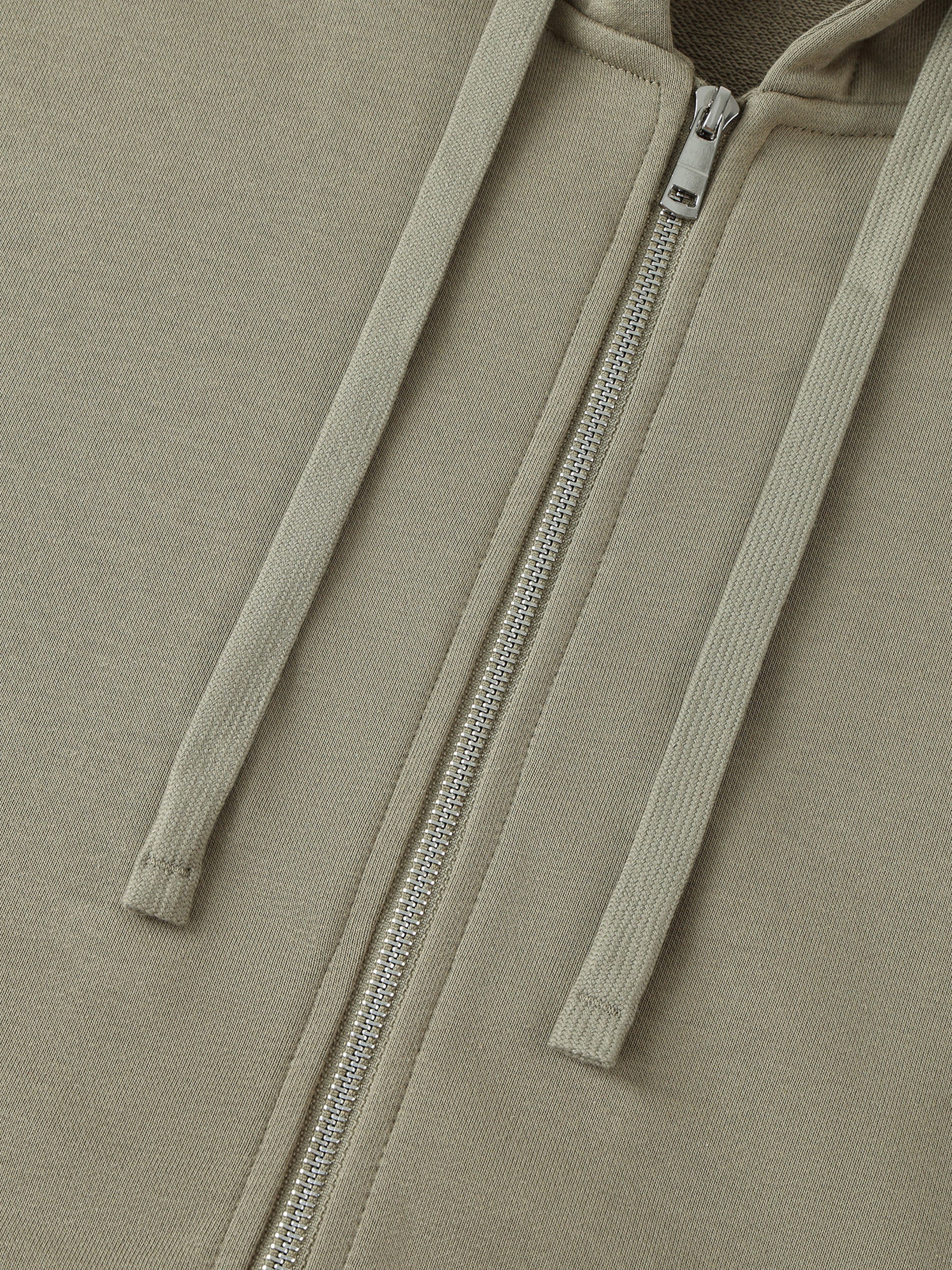 “High-quality fabric detail of VÉRON Avenue de la Cour Impériale hoodie” 2