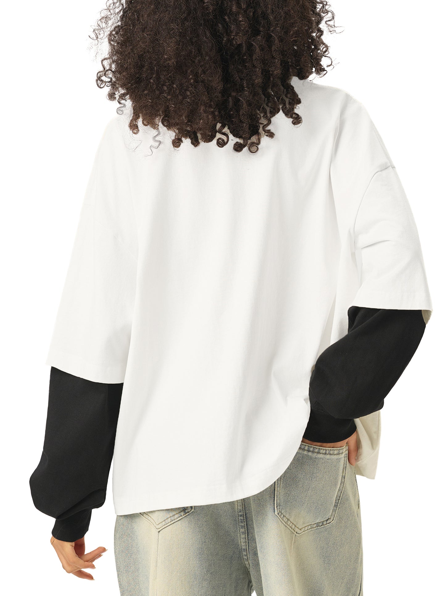 Model styling VÉRON Denfert-Rochereau unisex streetwear shirt  7