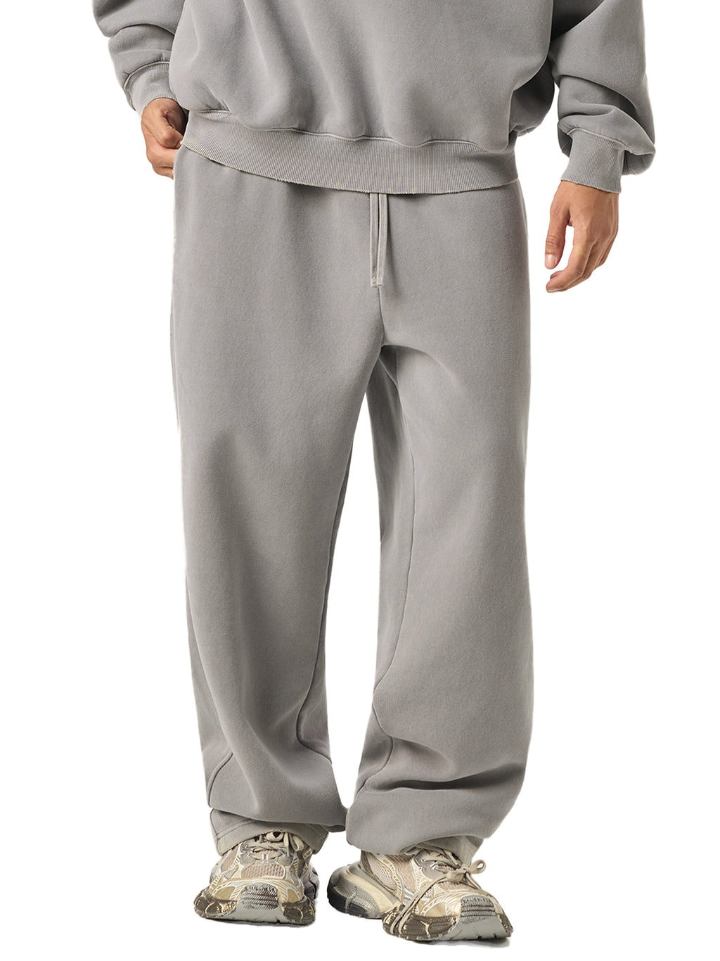 Model wearing gray VERON Sweatpants
